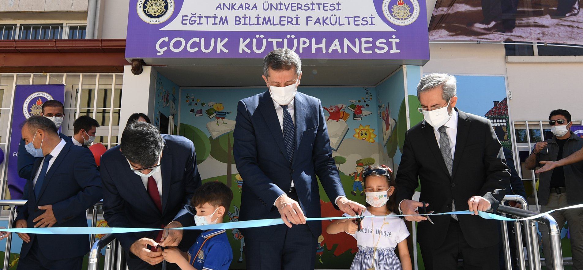 BAKAN SELÇUK, ANKARA ÜNİVERSİTESİ ÇOCUK KÜTÜPHANESİ AÇILIŞINA KATILDI