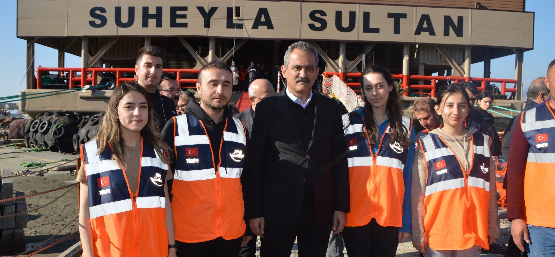 İSKENDERUN'DAKİ DEPREMZEDE ÖĞRENCİLER, LGS VE YKS'YE 