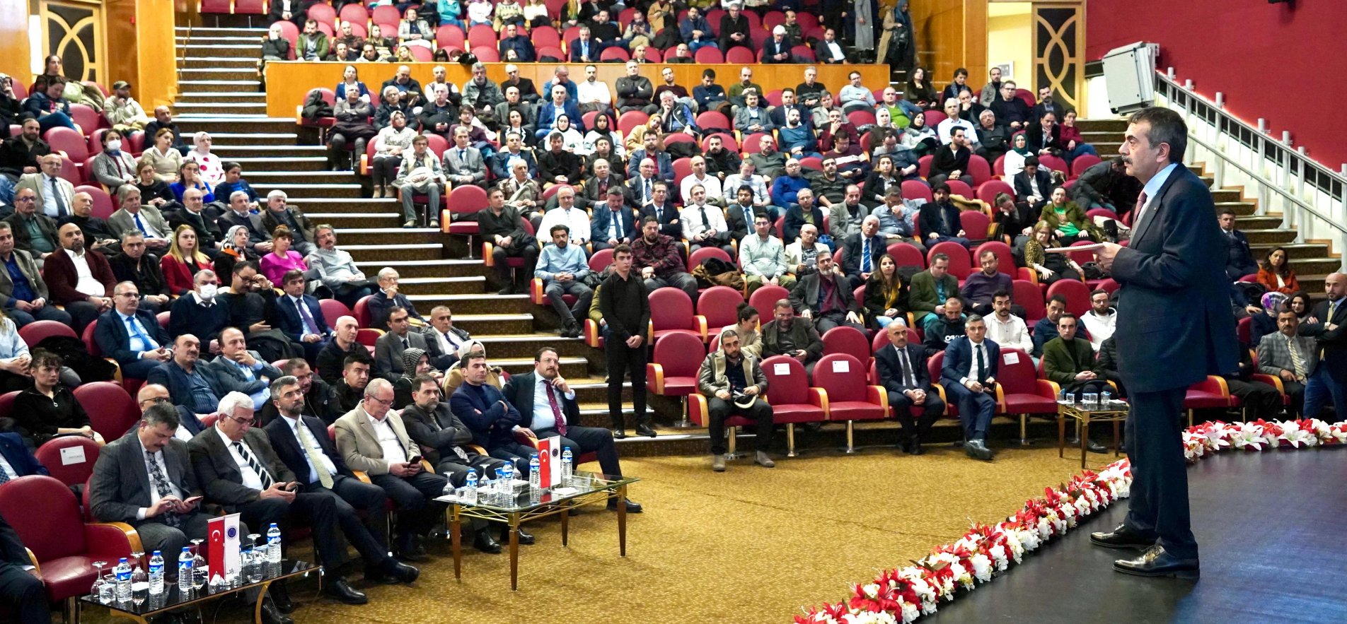 BAKAN YUSUF TEKİN, ERZURUM'DA MAARİF BULUŞMALARI'NA KATILDI